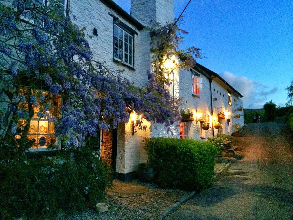 Old Church House Inn Newton Abbot Exteriér fotografie